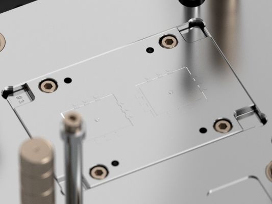 OEM / ODM ： Cold Runner Injection Molding & Transparent Medical Instrument Bottom Shell (1*2) No.23672